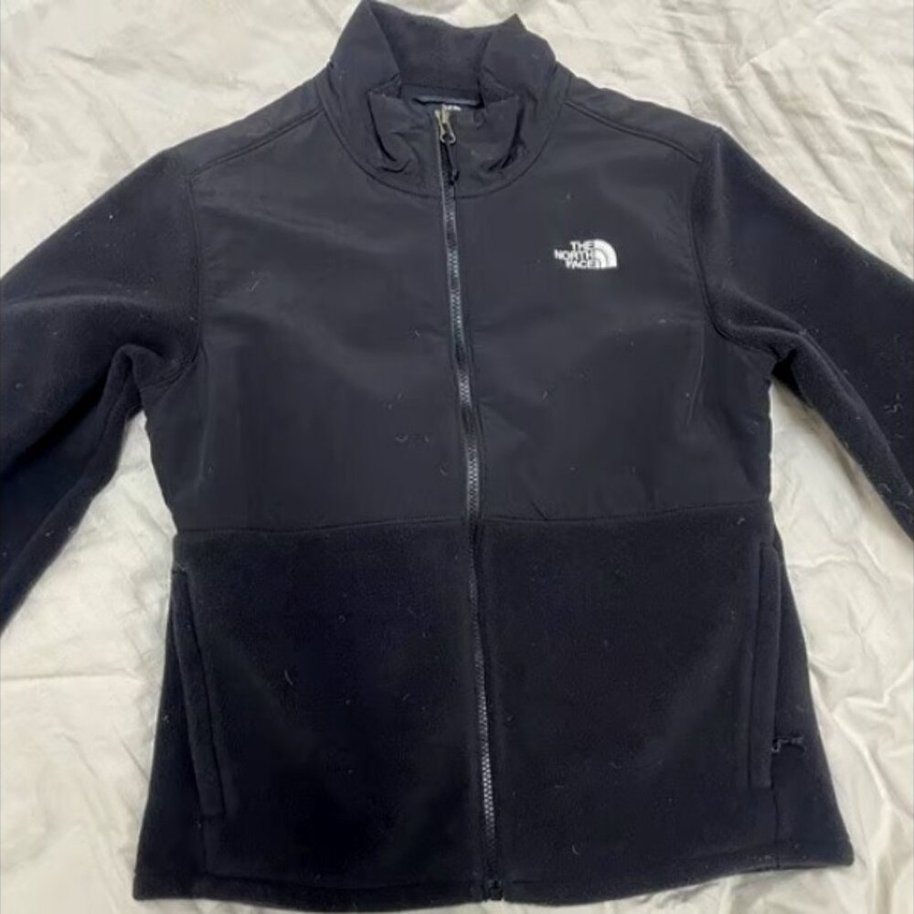 The North Face Women’s Tundra Fleece Full Zip in Black, Medium